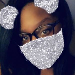 Meet your Posher, Bee